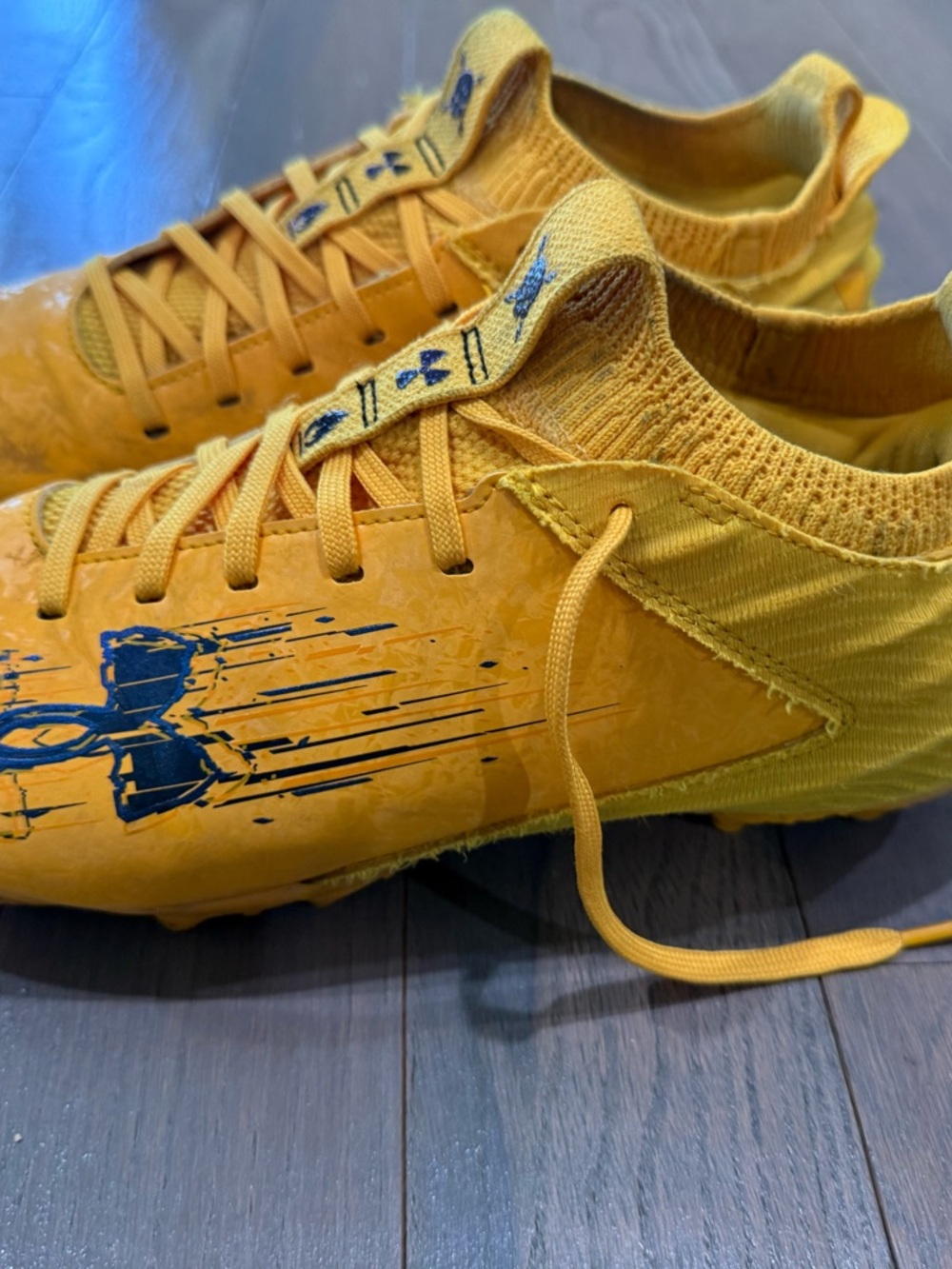 Under Armour blur Cleats with Blue Logo